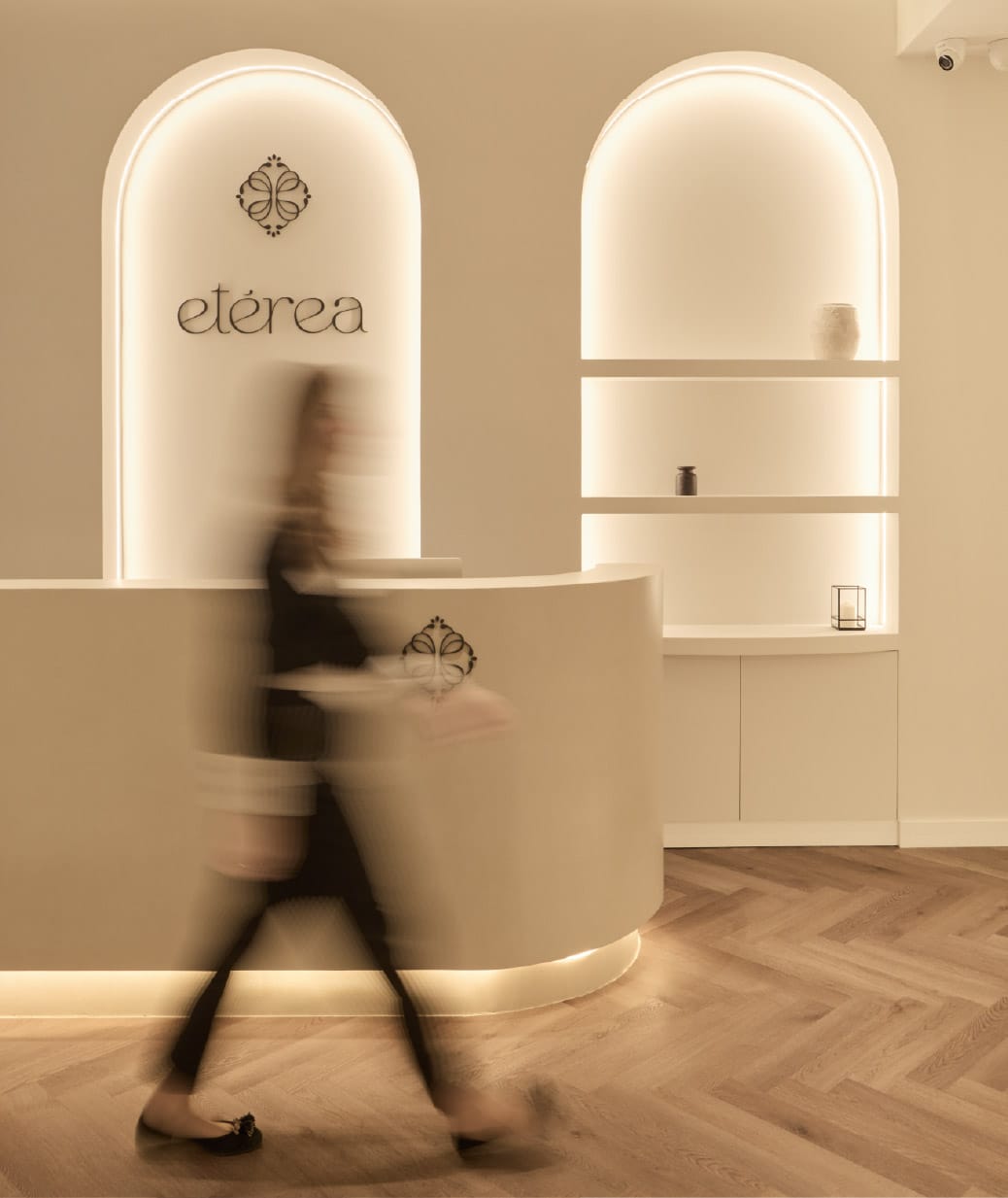 Recepción de Clínica Etérea, clínica de medicina estética en Valencia especializada en armonización facial.